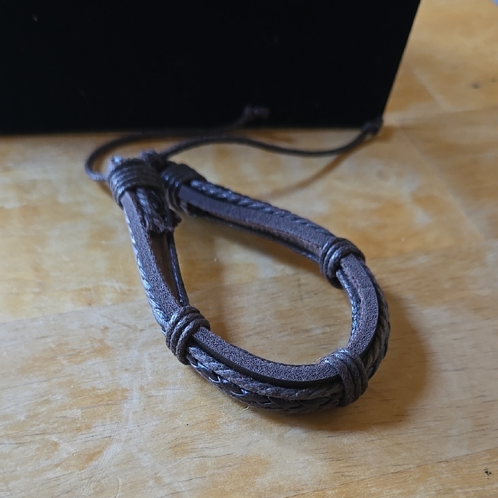 Unisex Brown Leather Adjustable Bracelet